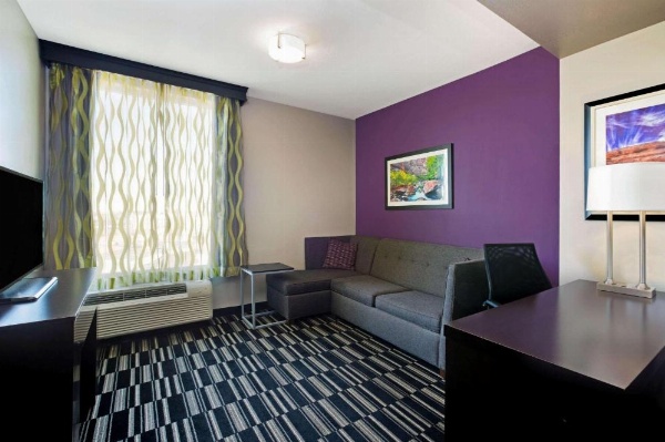 La Quinta Inn & Suites by Wyndham Cedar City image 25